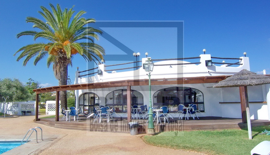 Restaurant for sale in Vilamoura Algarve with large private garden and