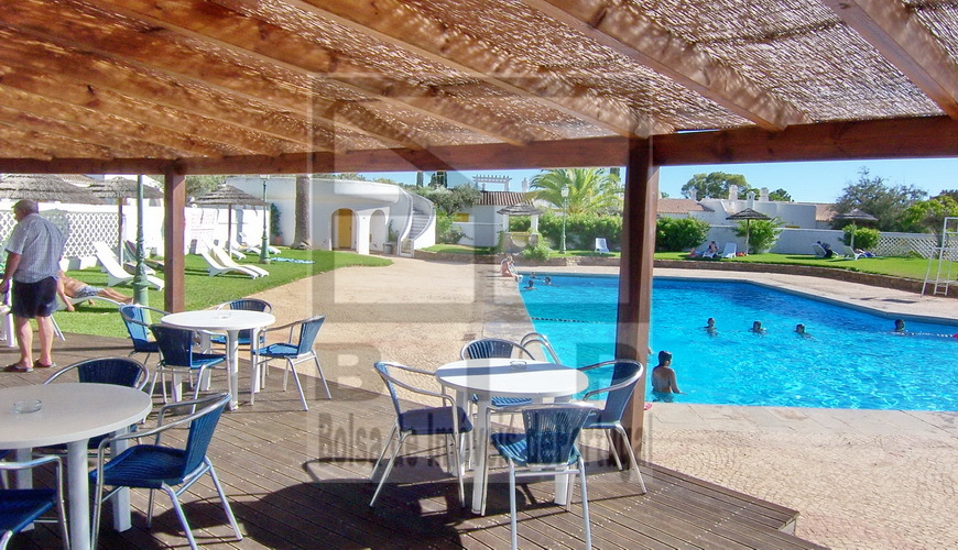 Restaurant for sale in Vilamoura Algarve with large private garden and