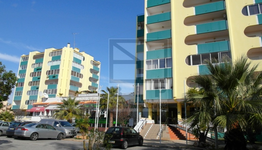 buy apartment sea view Vilamoura