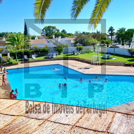 V2 Vilamoura House with garden