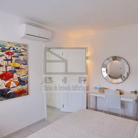 V3 Vila Vilamoura with pool