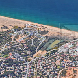 Encosta do Lobo near Dunas Douradas