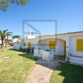 V2 Vilamoura House with garden