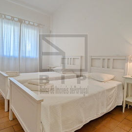 V2 Vilamoura House with garden